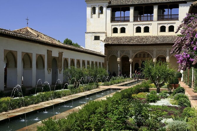 Granada Tour with Alhambra and Generalife Gardens from Seville - The Generalife Gardens and Sierra Nevada views