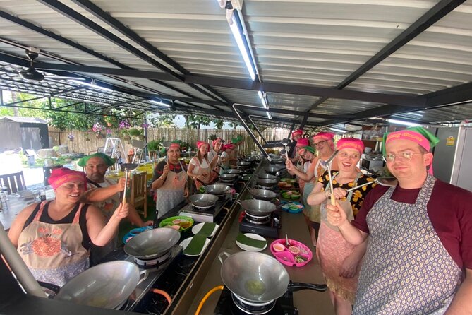 Half day Thai cooking Class + Market tour+Garden tour - Who should book this Phuket cooking class?