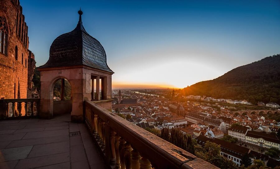 Heidelberg: Heidelberg Castle Garden & Outside Private Tour - How long does 90 minutes feel?