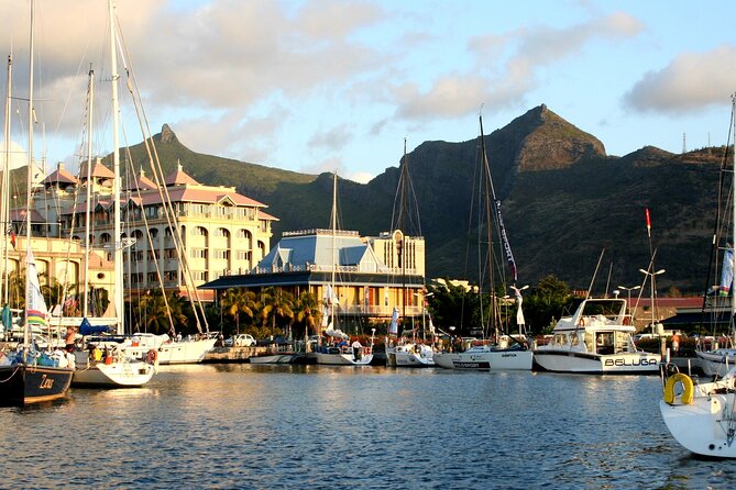 Historical Guided Day Tour : City - Sugar World - Botanical Garden - Why this day gives you a useful first look at Mauritius