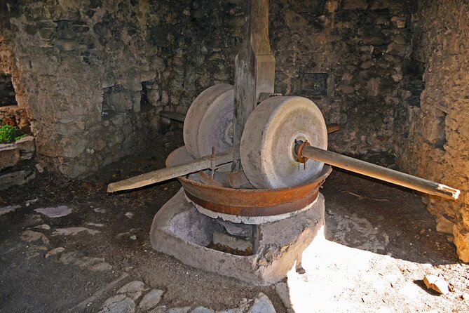 Hvar Lavender Tour - Malo Grablje, an abandoned village with a welcoming pause