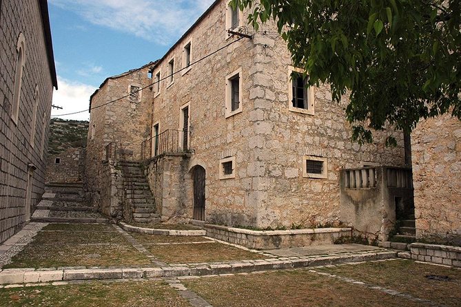 Hvar Lavender Tour - What the guide adds to the experience