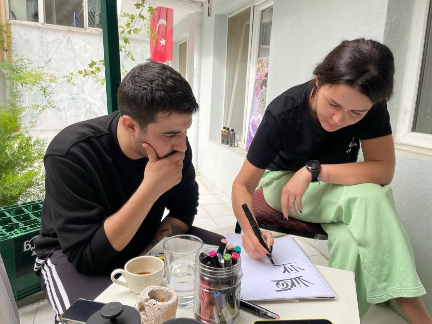 Istanbul: Do Street Art with Local Artists at Home Garden - Meeting Peep and Shimo in a private Istanbul garden