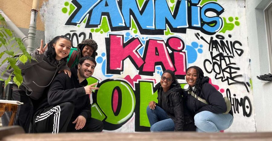 Istanbul: Do Street Art with Local Artists at Home Garden - Who will enjoy this most