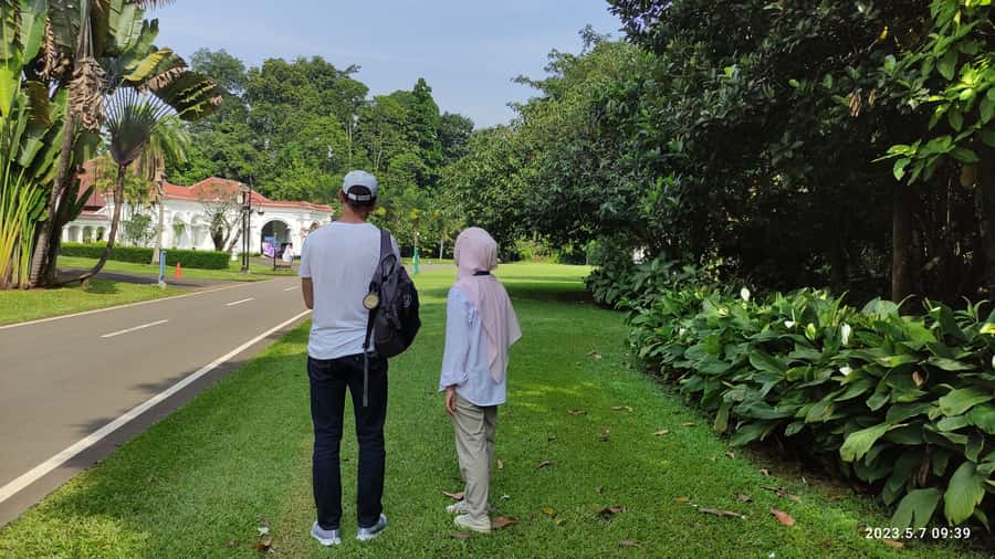 Jakarta : Botanical Garden, Waterfalls, and Rice Fields Tour - What the $83 price covers