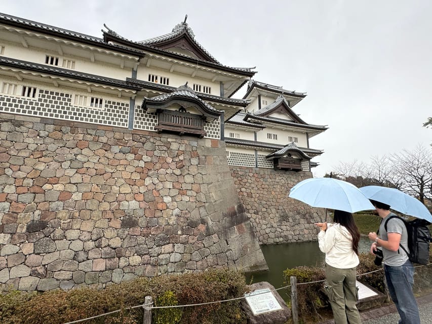 Kanazawa: Half-Day Private Tour - Garden, Castle, Geisha - Higashi Chaya and Kanazawa’s craft culture