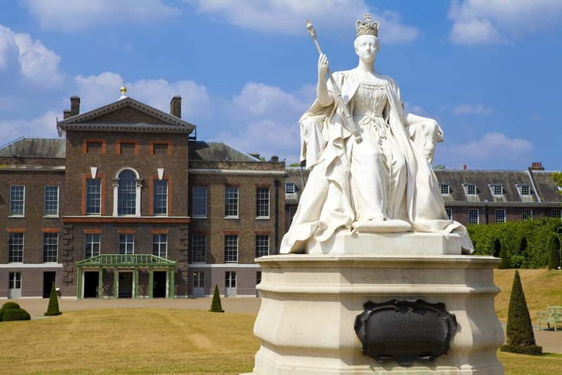 London: VIP Kensington Palace Gardens Tour & Royal High Tea - Should you book the Kensington Palace tea experience?