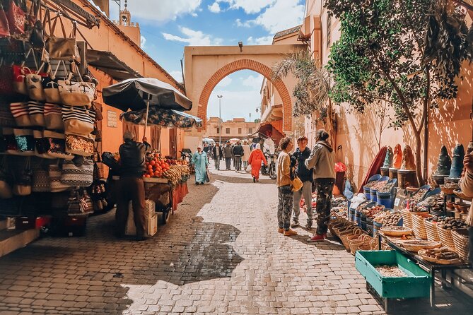 Marrakech City Tour, Bahia Palace, Badii Palace, Majorelle Garden - Dress, children, and practical comfort