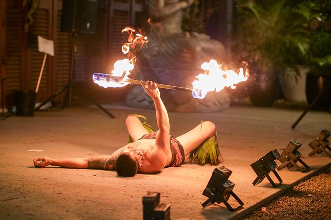 Maui Hula Show: Hula and Fire Dancing at South Maui Gardens - Food trucks make dinner flexible