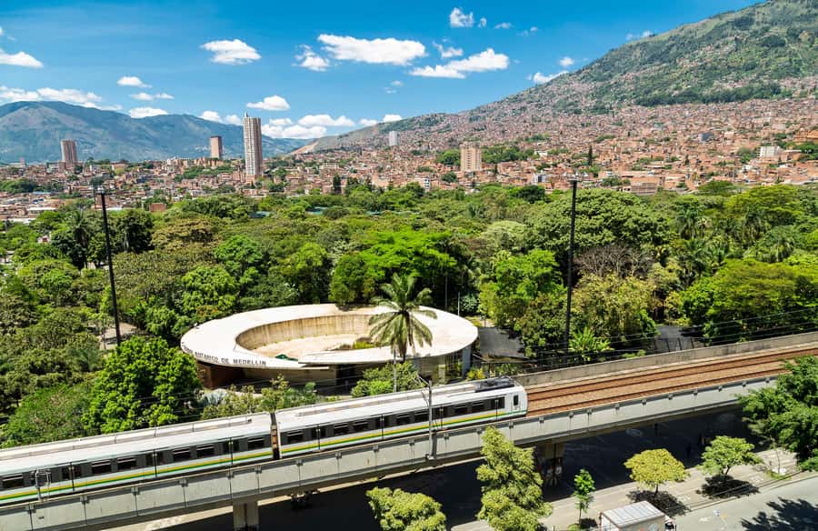 Medellín: Botanical Garden and Arvi Park City Tour - Starting near Antioquia University
