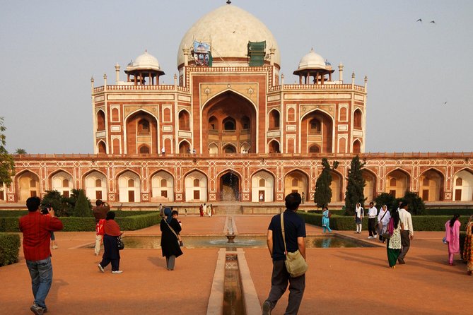 Mughal Heritage Tour Including Lodhi Garden, Humayun Tomb and Akshardham Temple - Sai Baba Temple: a short introduction to faith