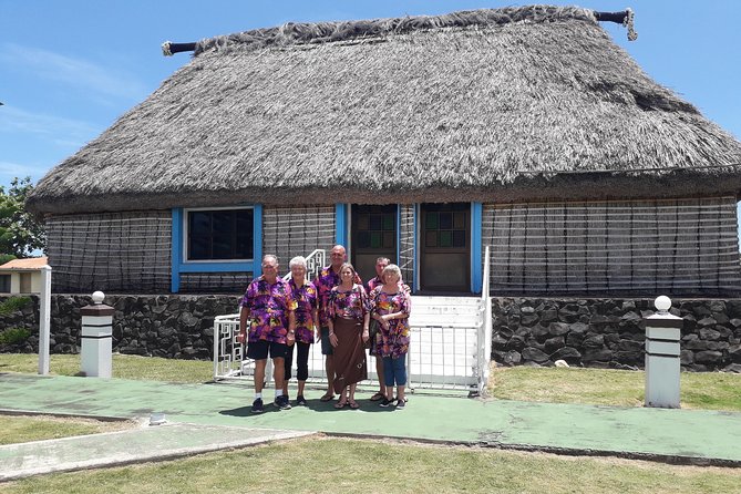 Nadi Sightseeing Including Viseisei Lookout, Village Tour, Garden & Temple Tour - Namaka Market: start with Fiji on a plate