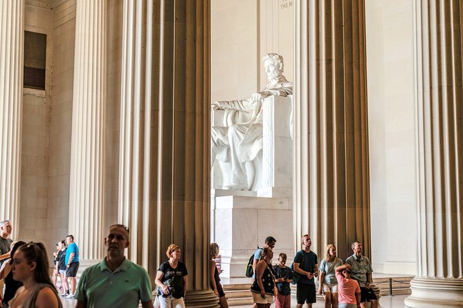 National Mall & Cherry Blossoms Tour with Optional Museum Tickets - Lincoln Memorial and the war memorials