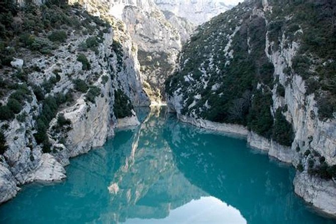 Nice: Gorges of Verdon and Fields of Lavender Tour - Lake Sainte-Croix changes the pace
