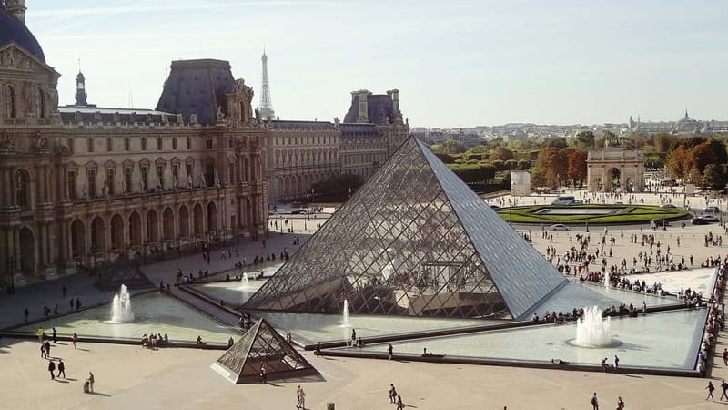 Paris: Louvre Museum Entry Ticket and Garden Walking Tour - The Louvre Pyramid and Cour Napoléon