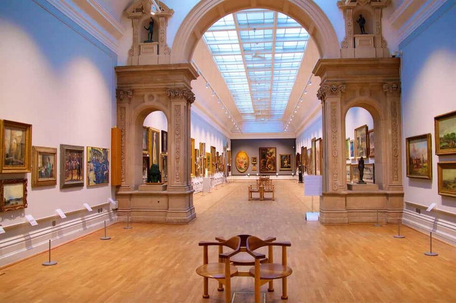 Paris: Louvre Museum Entry Ticket and Garden Walking Tour - What your four hours really include