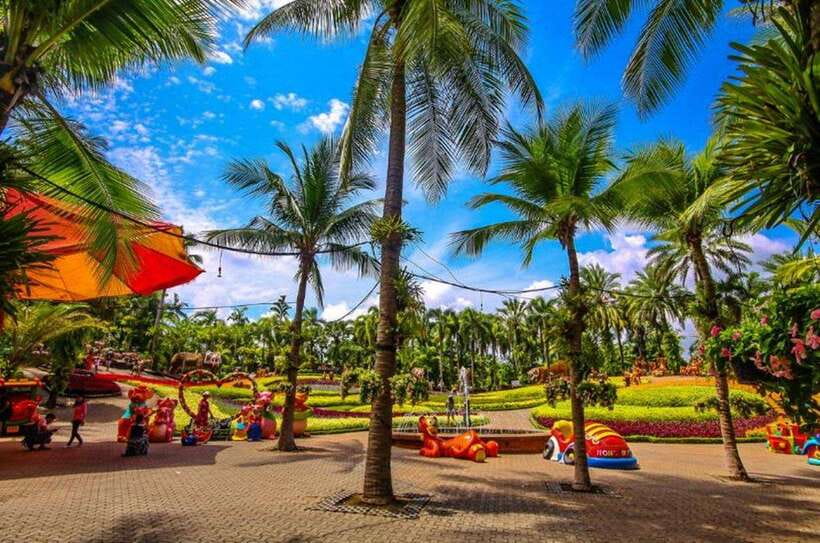 Pattaya: Nong Nooch Tropical Garden Ticket for Foreigners - Themed gardens with very different moods