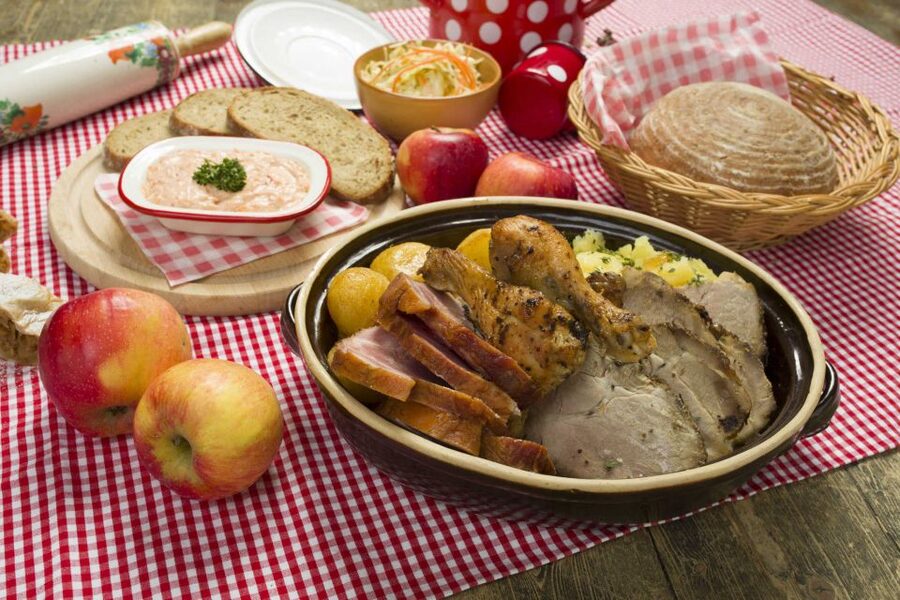 Prague: Evening Folklore Garden Party with Traditional Menu - Should You Book the Folklore Garden Party?
