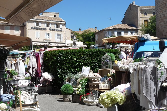 Provence Lavender Full Day Tour from Avignon - Gordes and its pale stone streets