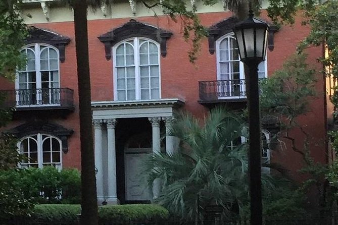 Savannah Midnight in the Garden of Good & Evil Narrated Walking Tour - West Jones Street and the City Behind the Story