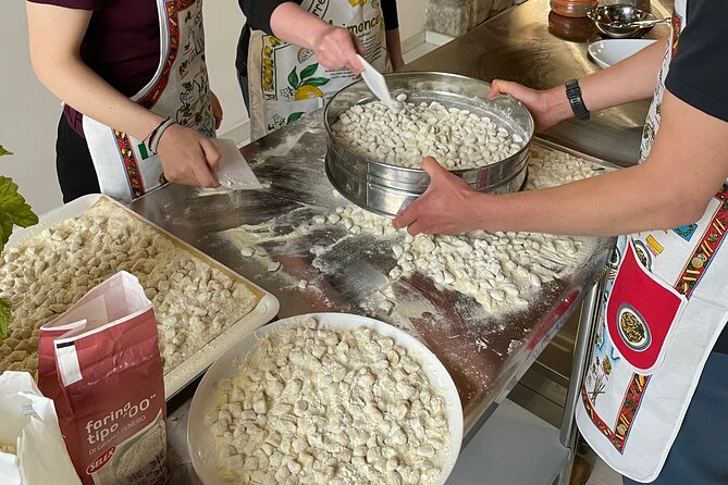 Shared Cooking Class with Fresh Garden Ingredients in Sorrento - Why the small group matters