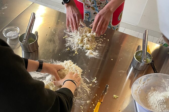 Shared Cooking Class with Fresh Garden Ingredients in Sorrento - Timing, pickup, and practical details