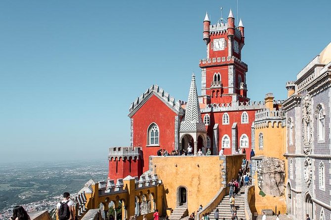 Sintra & Cascais Day Tour with Pena Palace Entry and Gardens Walk - What the guide adds to the day