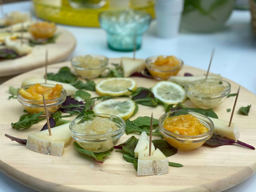 Sorrento: Lemon Garden Tour with Marmalade Tasting - The garden walk and its old farming methods