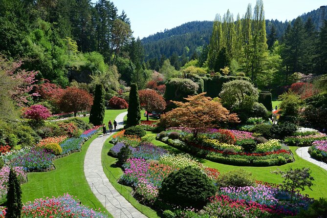 The Butchart Gardens Express Shuttle from Downtown Victoria - Entering Butchart Gardens with three hours to explore