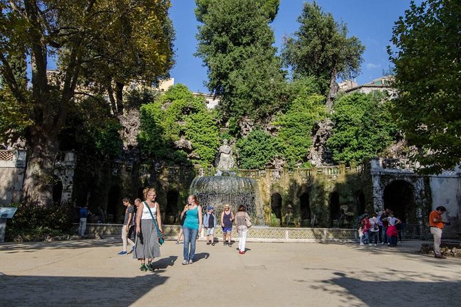 Tivoli Italian Gardens Tour from Rome - Lunch in Tivoli, with a table held for you