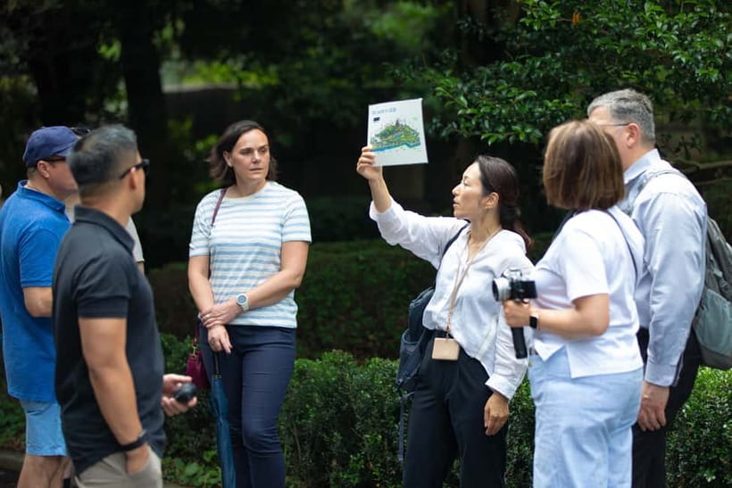 Tokyo: Imperial Palace East Gardens Walking Tour - Honmaru: reading the castle through its remains