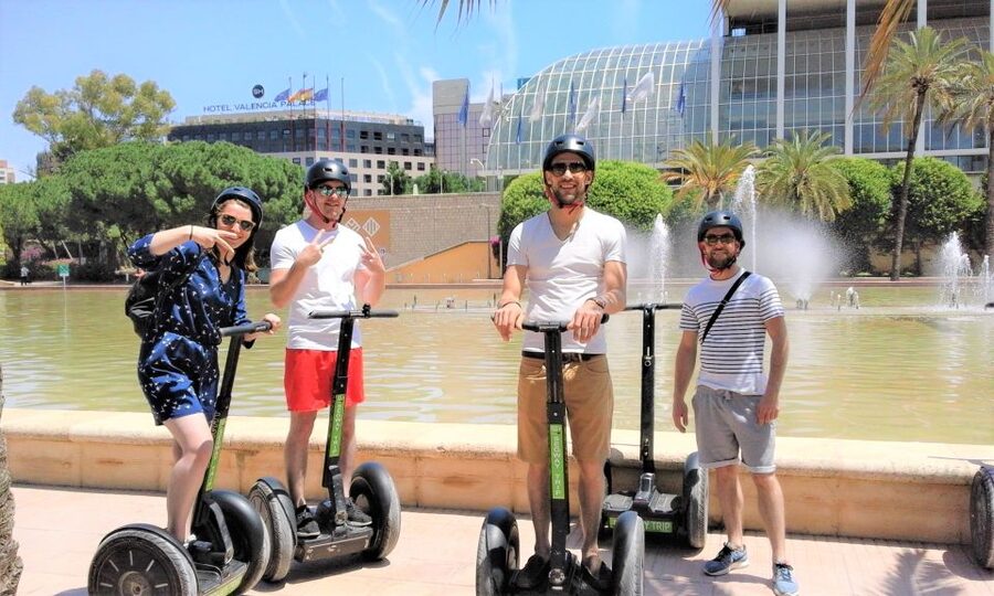 Valencia: Gardens and recreation Segway Tour - Learning to control the Segway