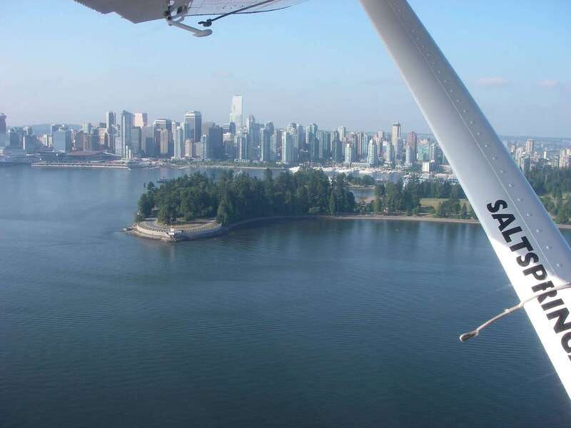 Vancouver: Victoria and Butchart Gardens by Seaplane - Flying over the Pacific islands