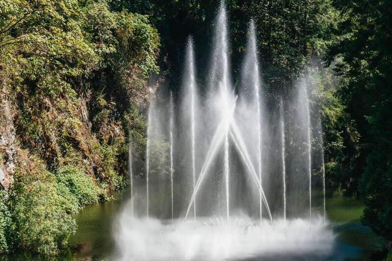 Vancouver: Victoria, Gulf Islands Cruise, & Butchart Gardens - Who should book this tour