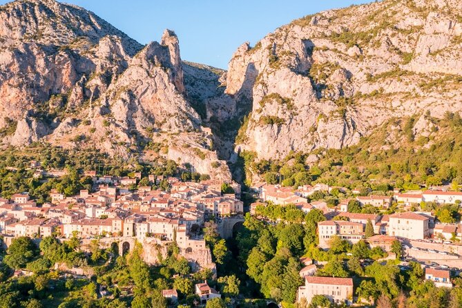 Verdon Gorge: The Grand canyon of Europe, Lake and Lavender - Castellane at the foot of its famous rock