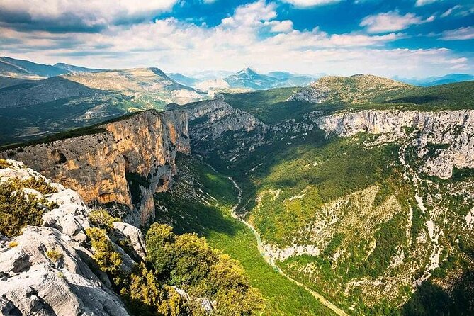 Verdon Gorge: The Grand canyon of Europe, Lake and Lavender - Who will enjoy this route most