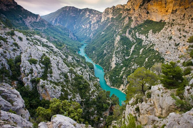 Verdon Gorge: The Grand canyon of Europe, Lake and Lavender - Saut du Loup starts the scenic route