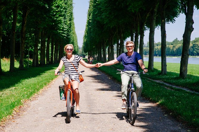 Versailles Full Day Bike Tour with Palace, Gardens, & Picnic - How good guides shape the day
