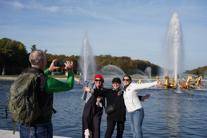 Versailles, Gardens & Hamlet: Full-Day Guided Small-Group Tour - A useful break at Petite Venise