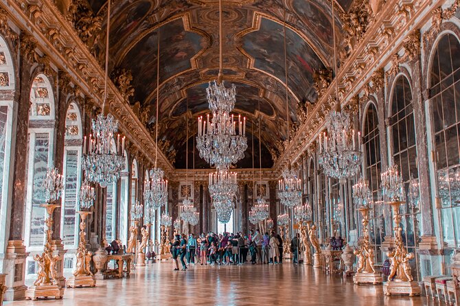 Versailles Palace & Gardens Guided Tour - The 45-minute gardens walk