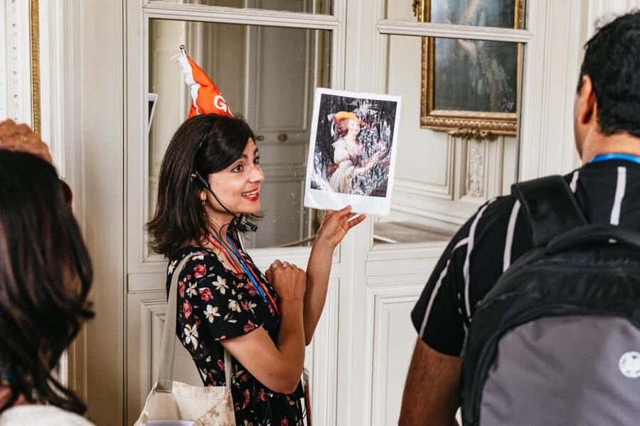 Versailles: Palace, Gardens & Queen’s Estate Guided Tour - The 90-minute lunch break