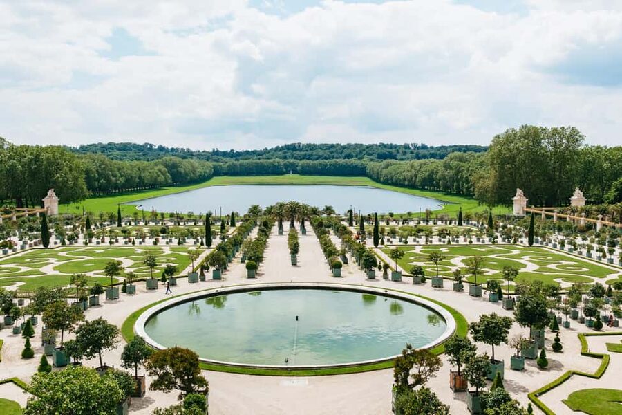 Versailles: Palace, Gardens & Queen’s Estate Guided Tour - The gardens: grand design and tired feet
