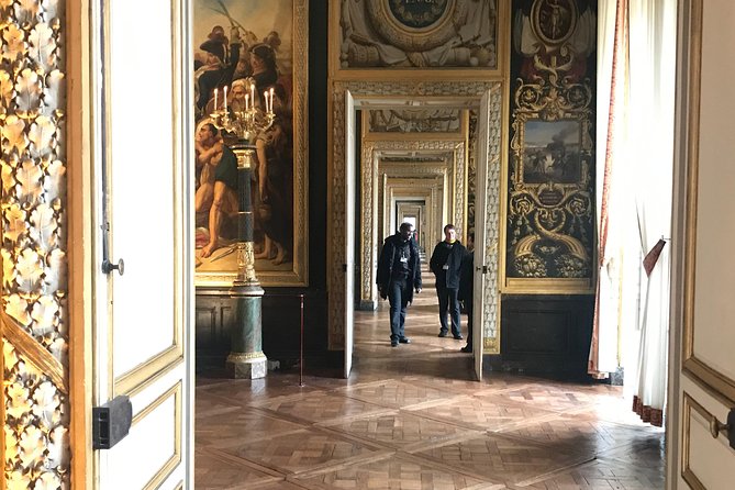 Versailles Palace & Gardens Tour with Transport from Paris - Entering the Palace of Versailles without the long wait