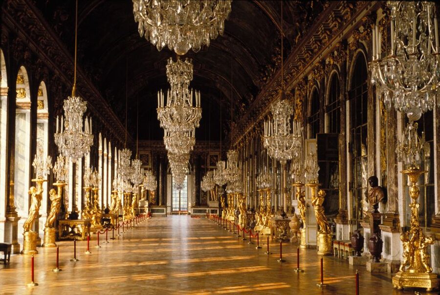 Versailles: Skip-the-Line Guided Tour of Palace with Gardens - An hour in the gardens, with room to wander