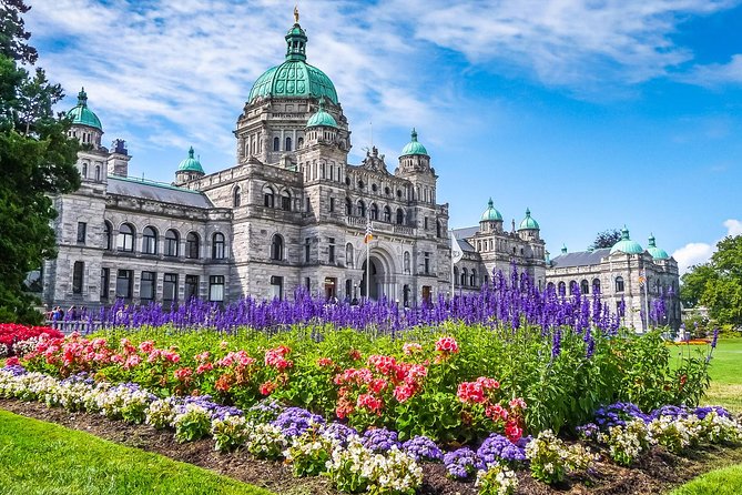 Victoria and Butchart Gardens Day Trip from Vancouver - What the guides add to the experience