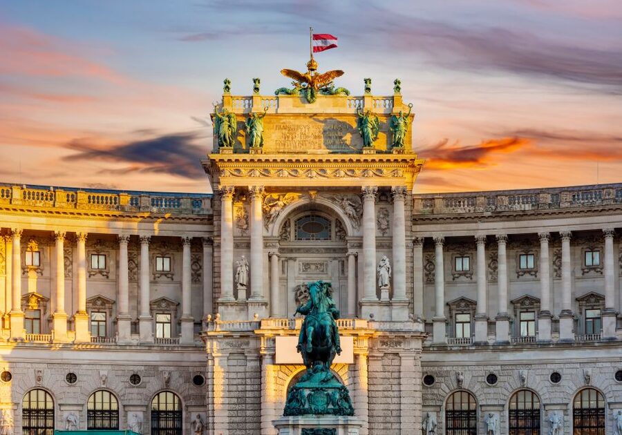 Vienna: Skip-the-Line Sisi Museum, Hofburg and Gardens Tour - Inside the Sisi Museum and Imperial Apartments