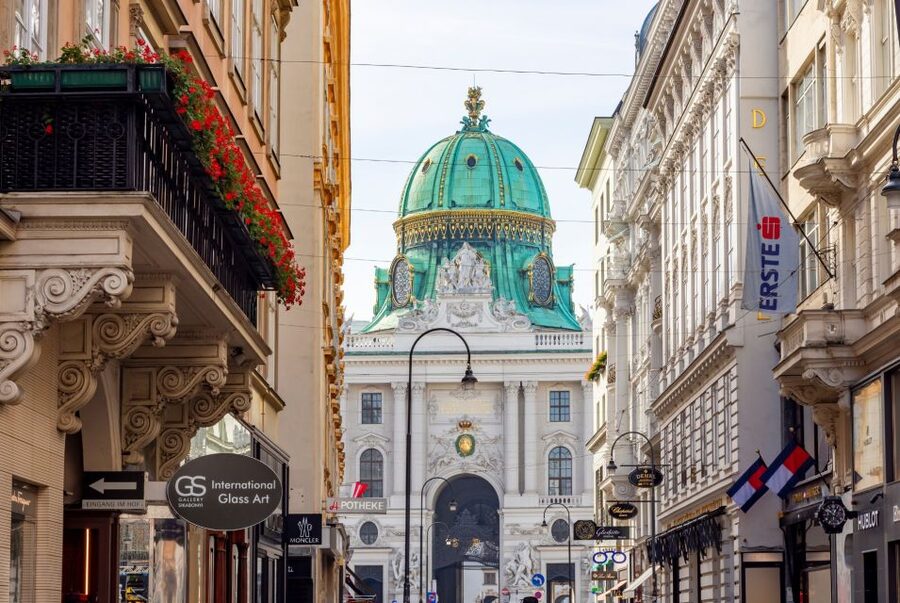 Vienna: Skip-the-Line Sisi Museum, Hofburg and Gardens Tour - The Hofburg courtyards and imperial setting