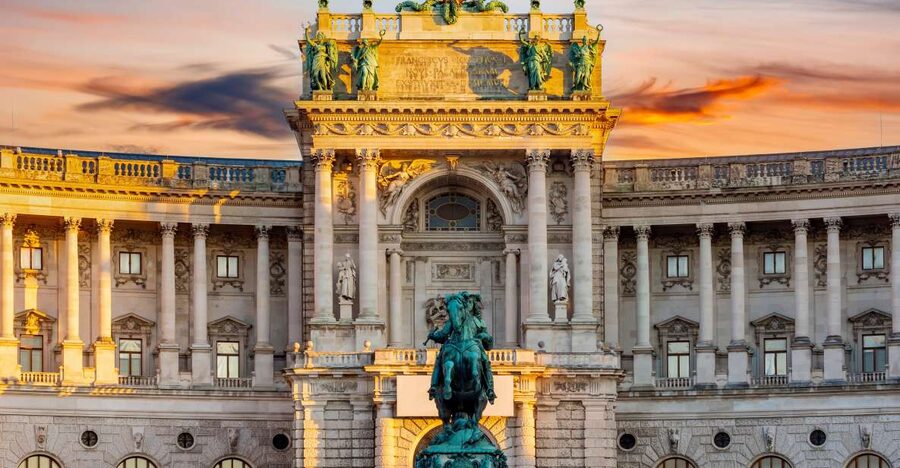 Vienna: Skip-the-Line Sisi Museum, Hofburg and Gardens Tour - Starting near Michaelerplatz