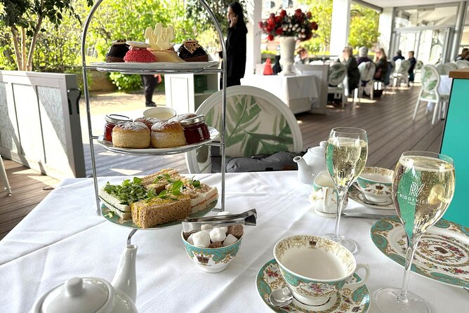 VIP Kensington Palace Gardens Tour & Royal Tea Crown Experience - Practical details that affect your day